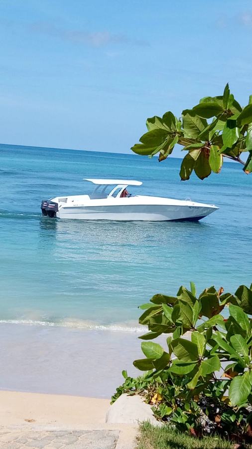 Rey de Espadas charter boat